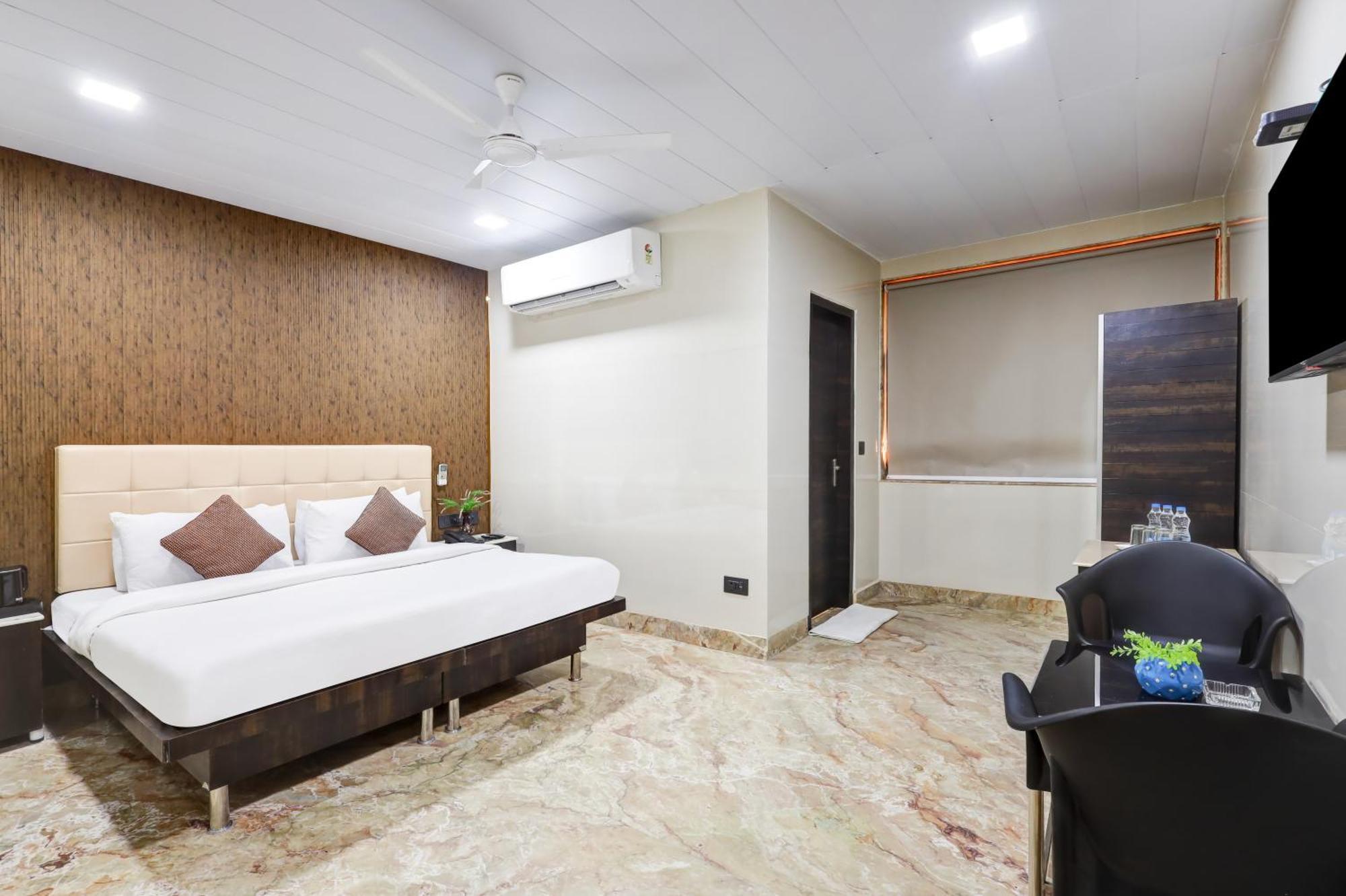 Hotel Singh Palace Delhi  Exterior photo