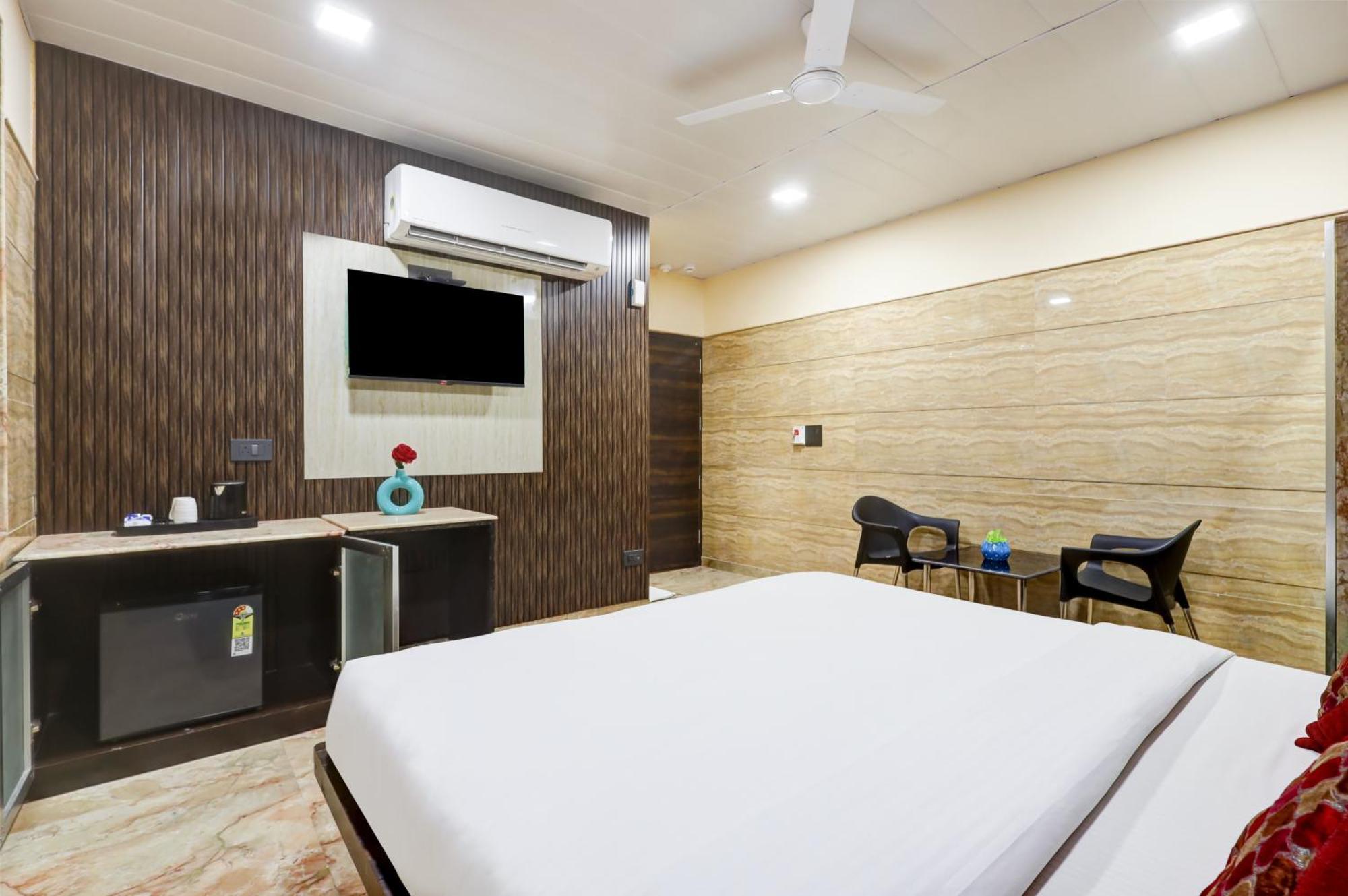 Hotel Singh Palace Delhi  Exterior photo