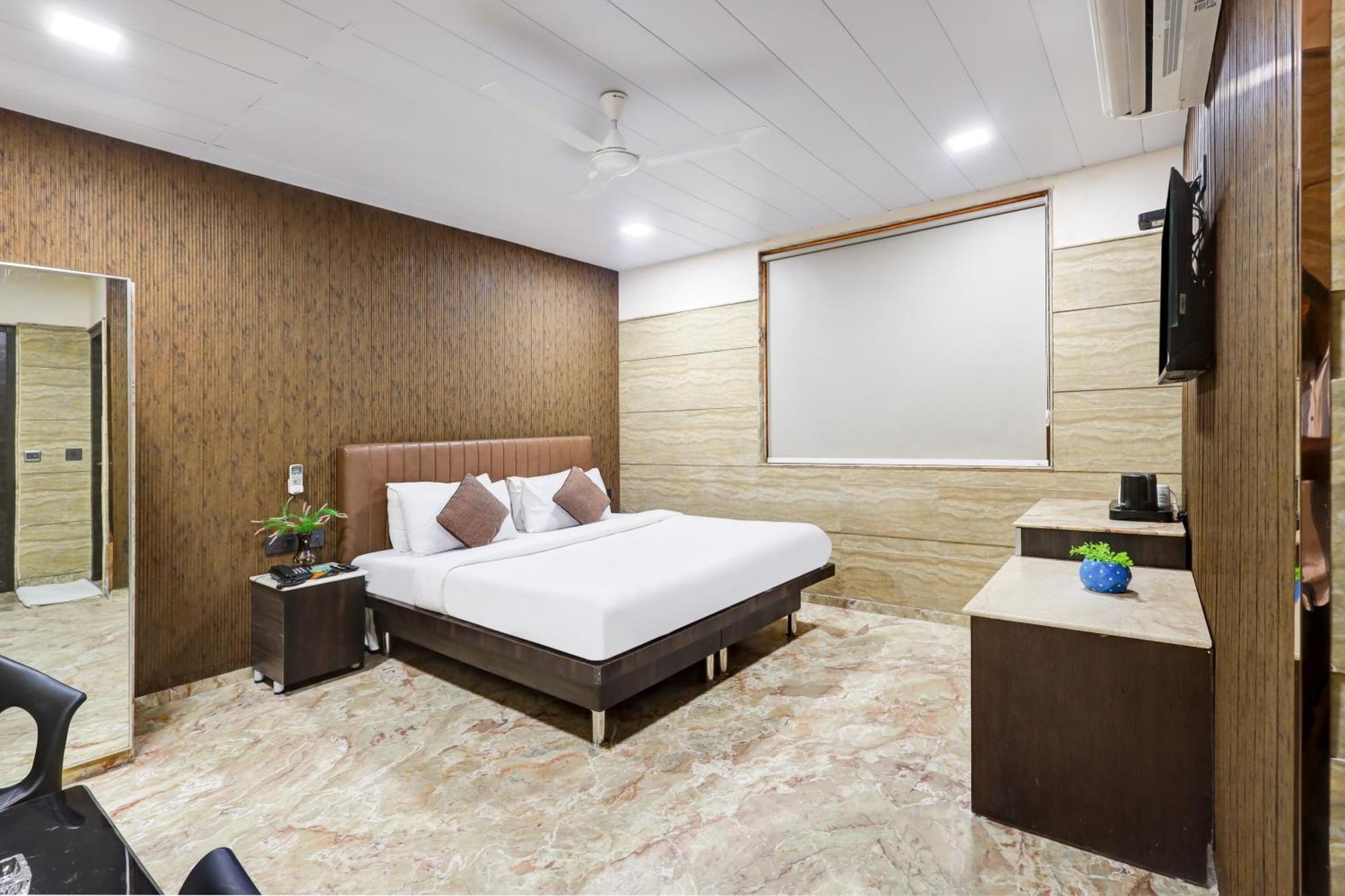 Hotel Singh Palace Delhi  Exterior photo