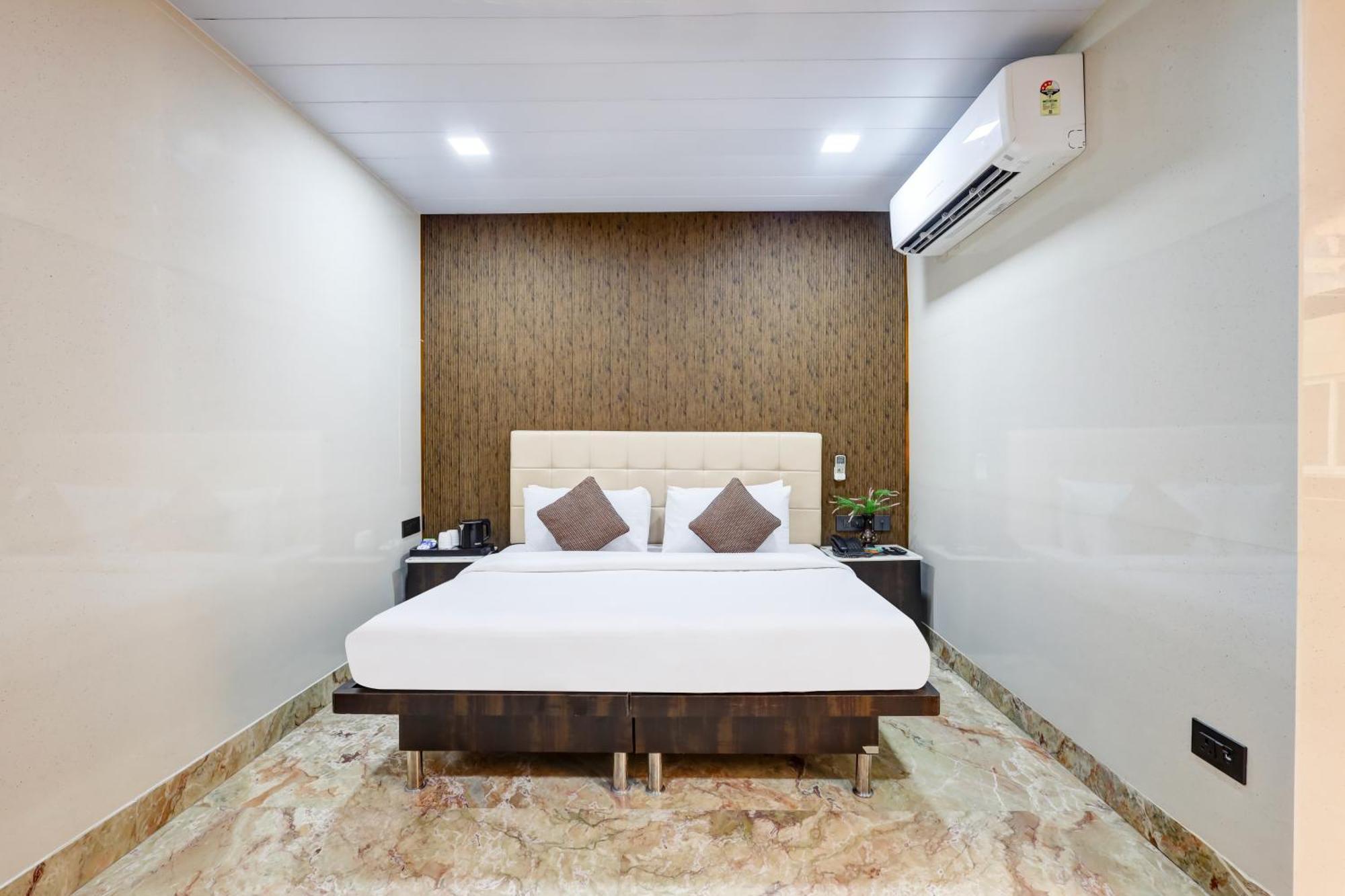Hotel Singh Palace Delhi  Exterior photo