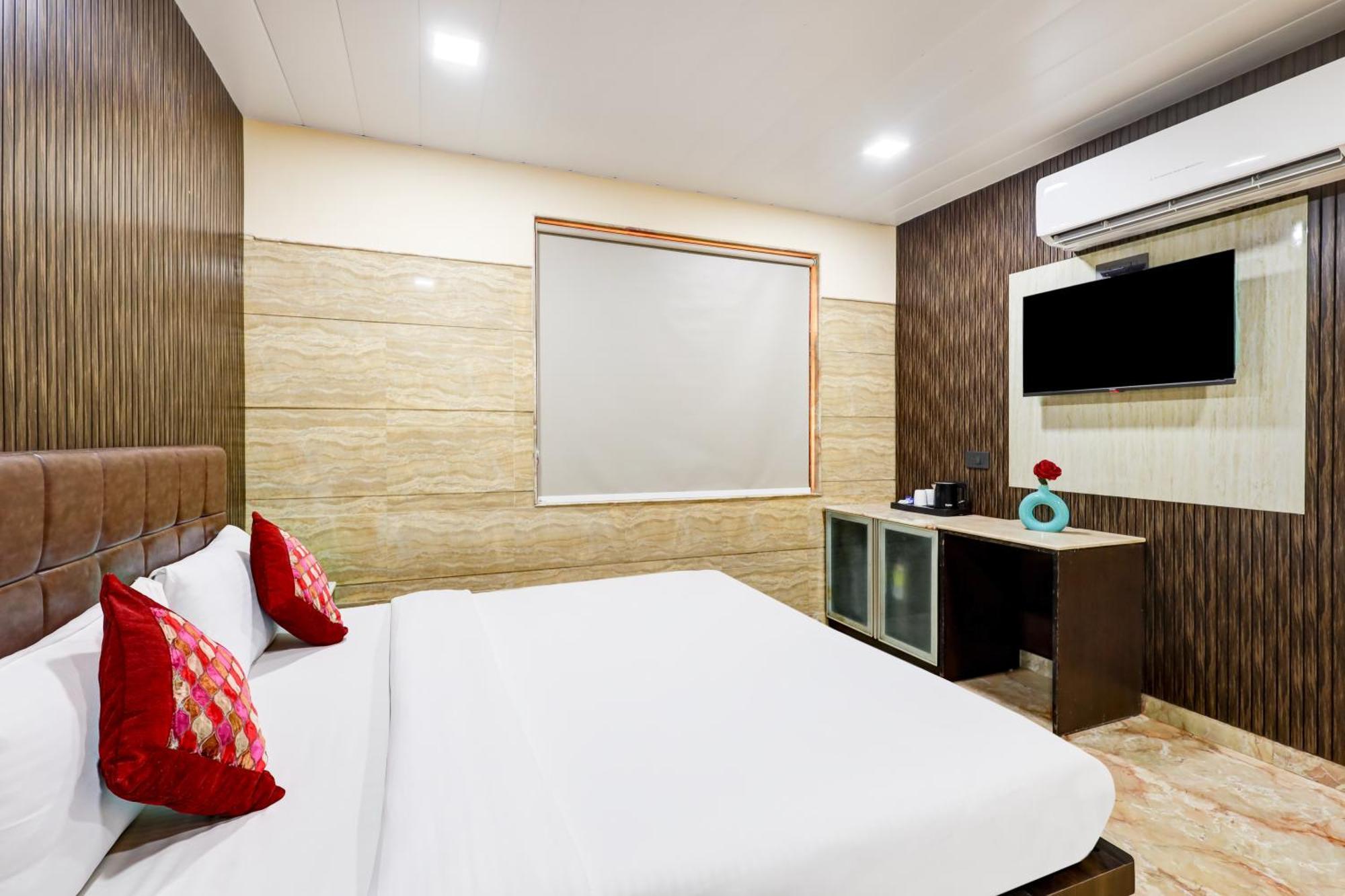 Hotel Singh Palace Delhi  Exterior photo